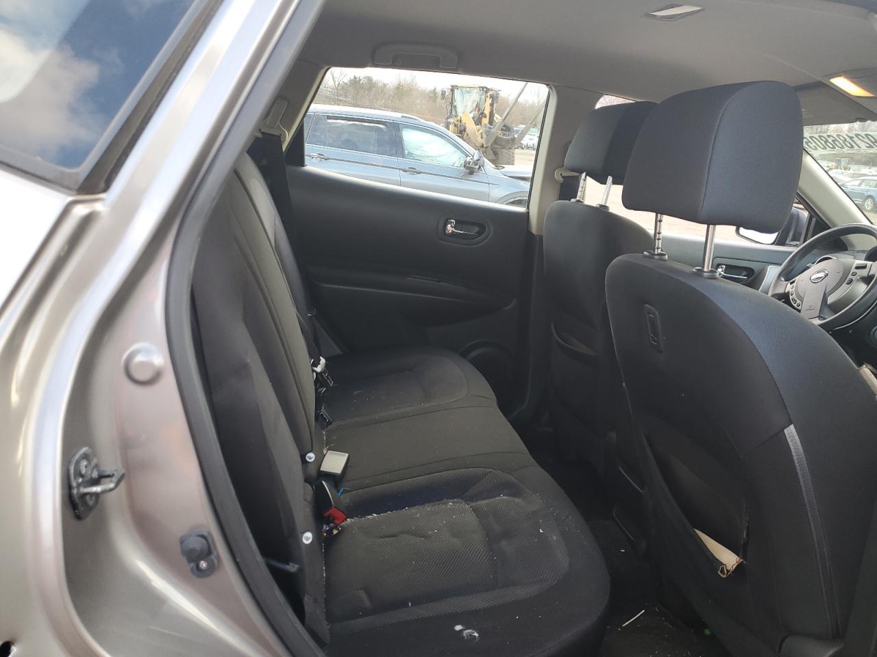 2015 NISSAN ROGUE