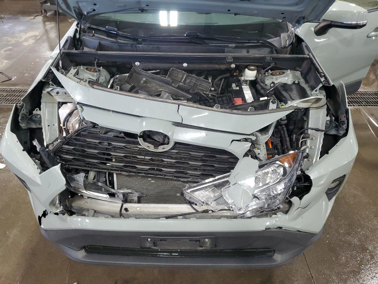 2019 TOYOTA RAV4