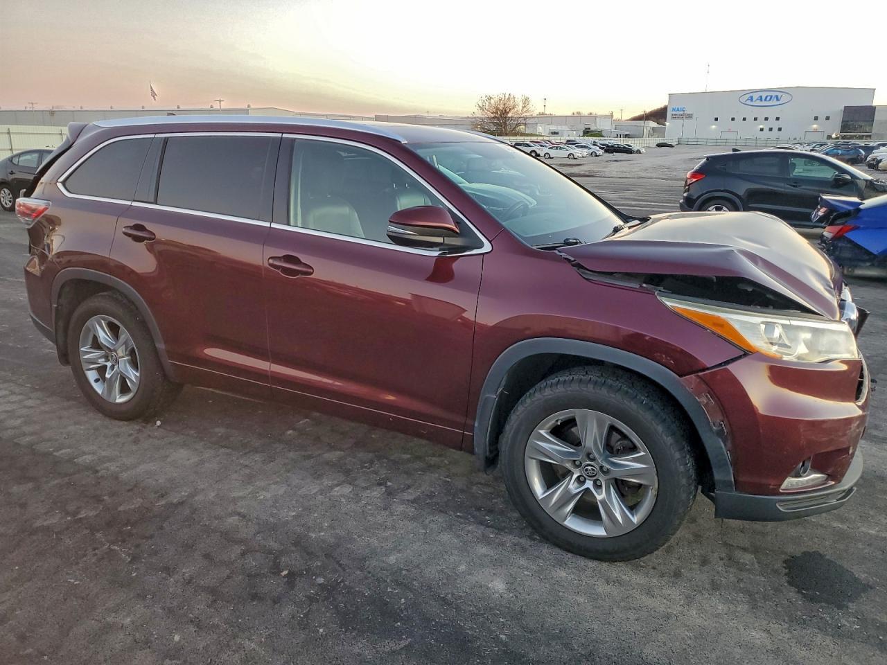 2016 TOYOTA HIGHLANDER