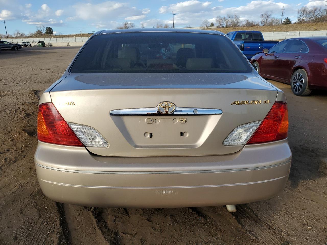 2000 TOYOTA Avalon