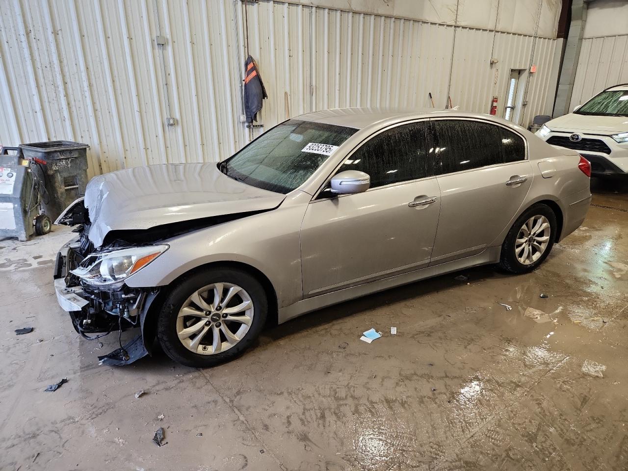 2013 HYUNDAI GENESIS
