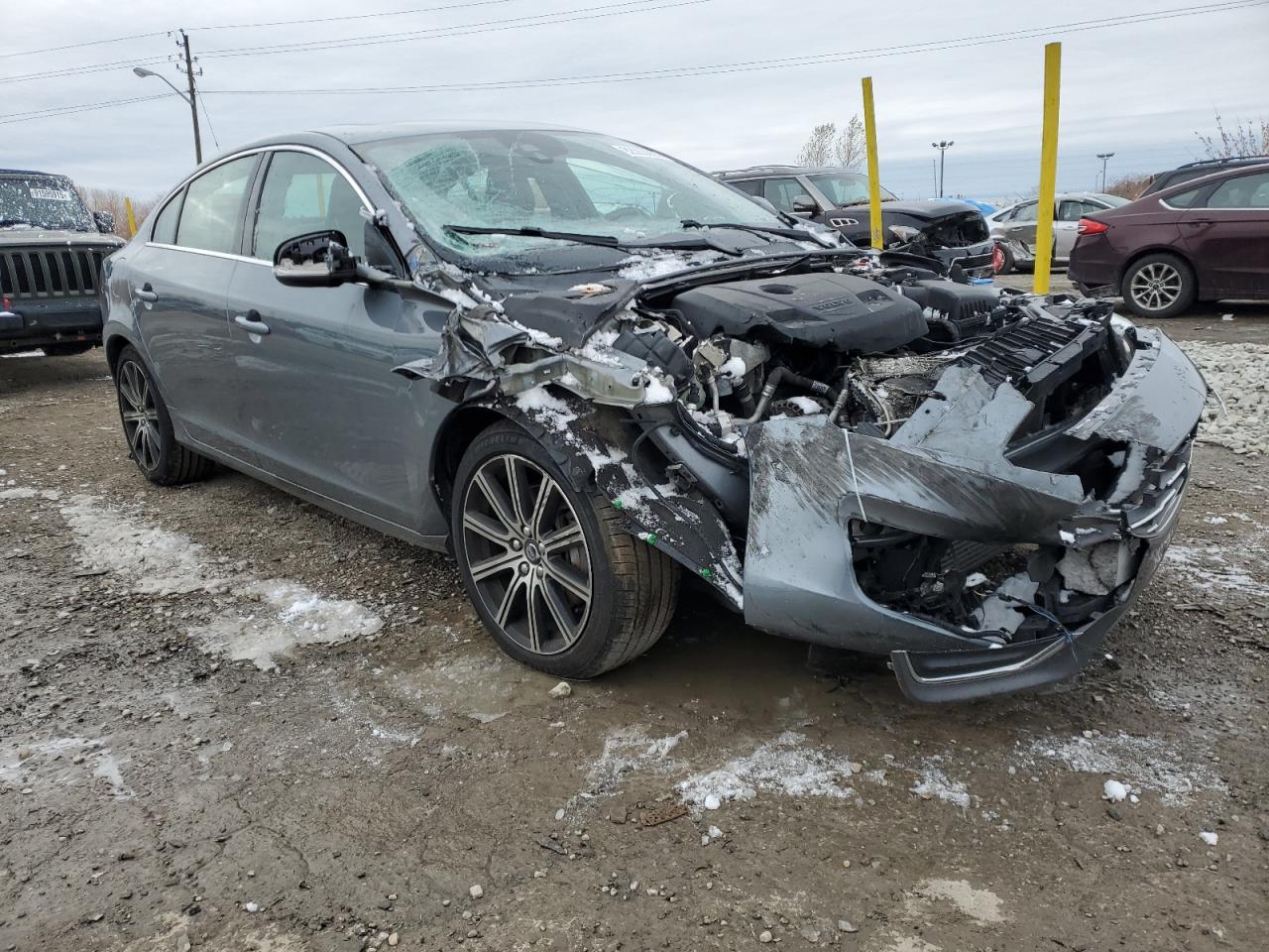 2017 VOLVO S60