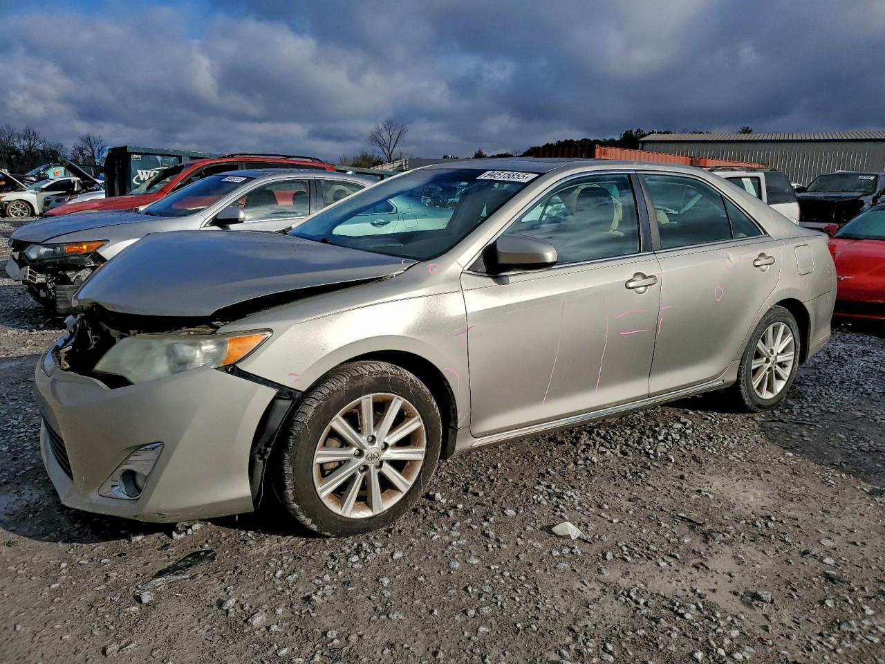 2014 TOYOTA CAMRY