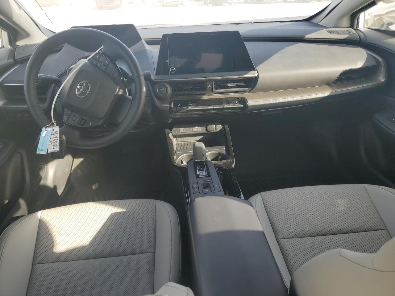 2024 TOYOTA PRIUS