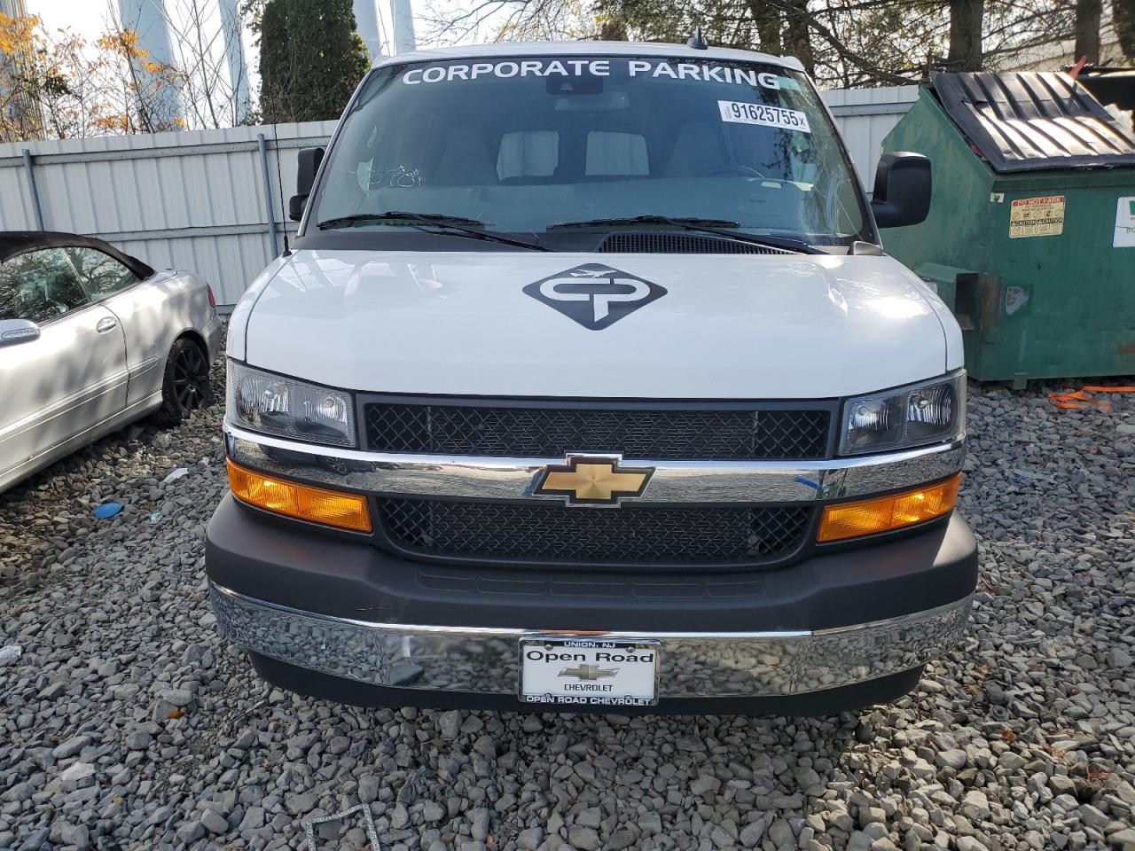 2024 CHEVROLET Express 3500