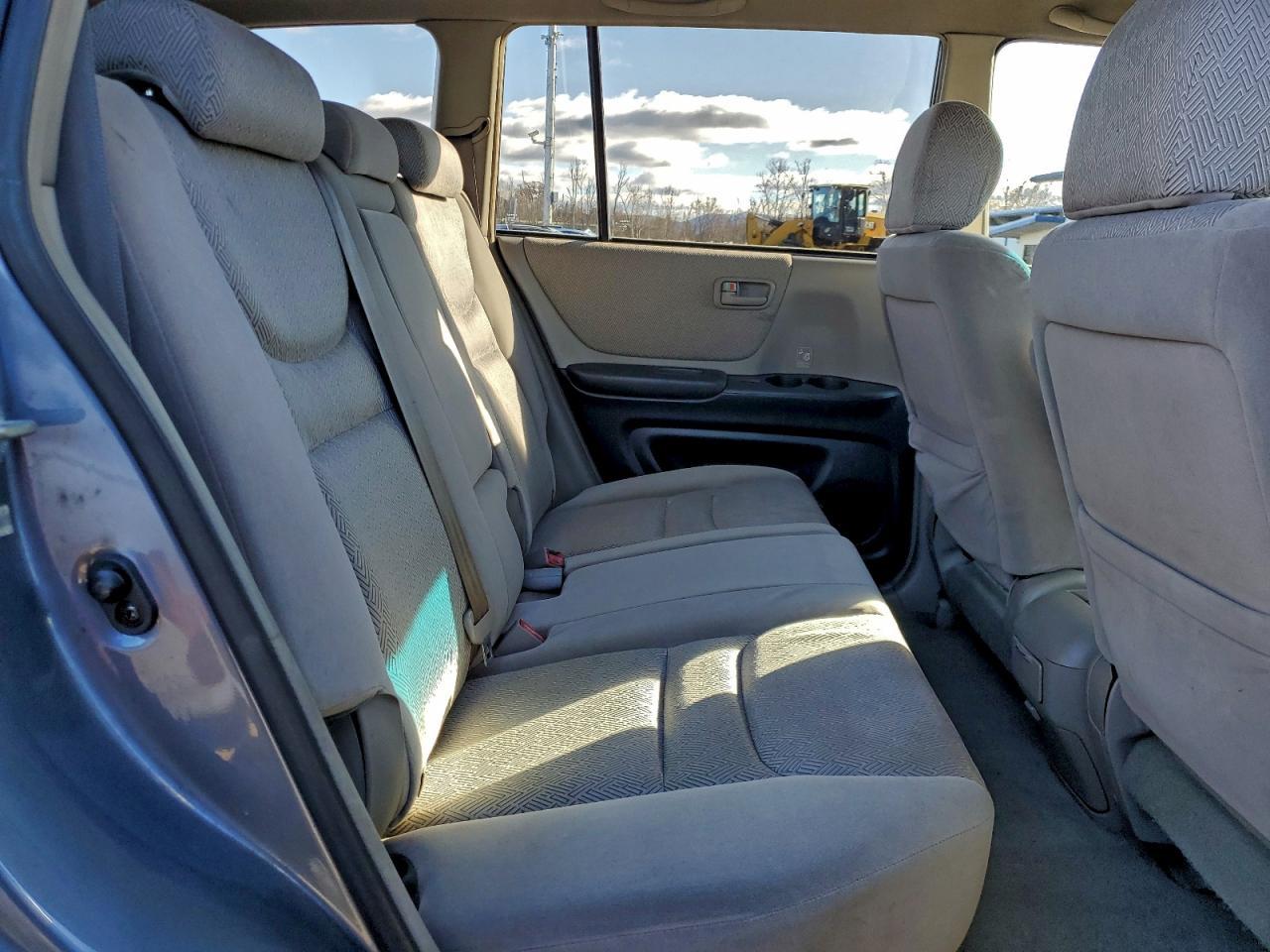 2003 TOYOTA HIGHLANDER