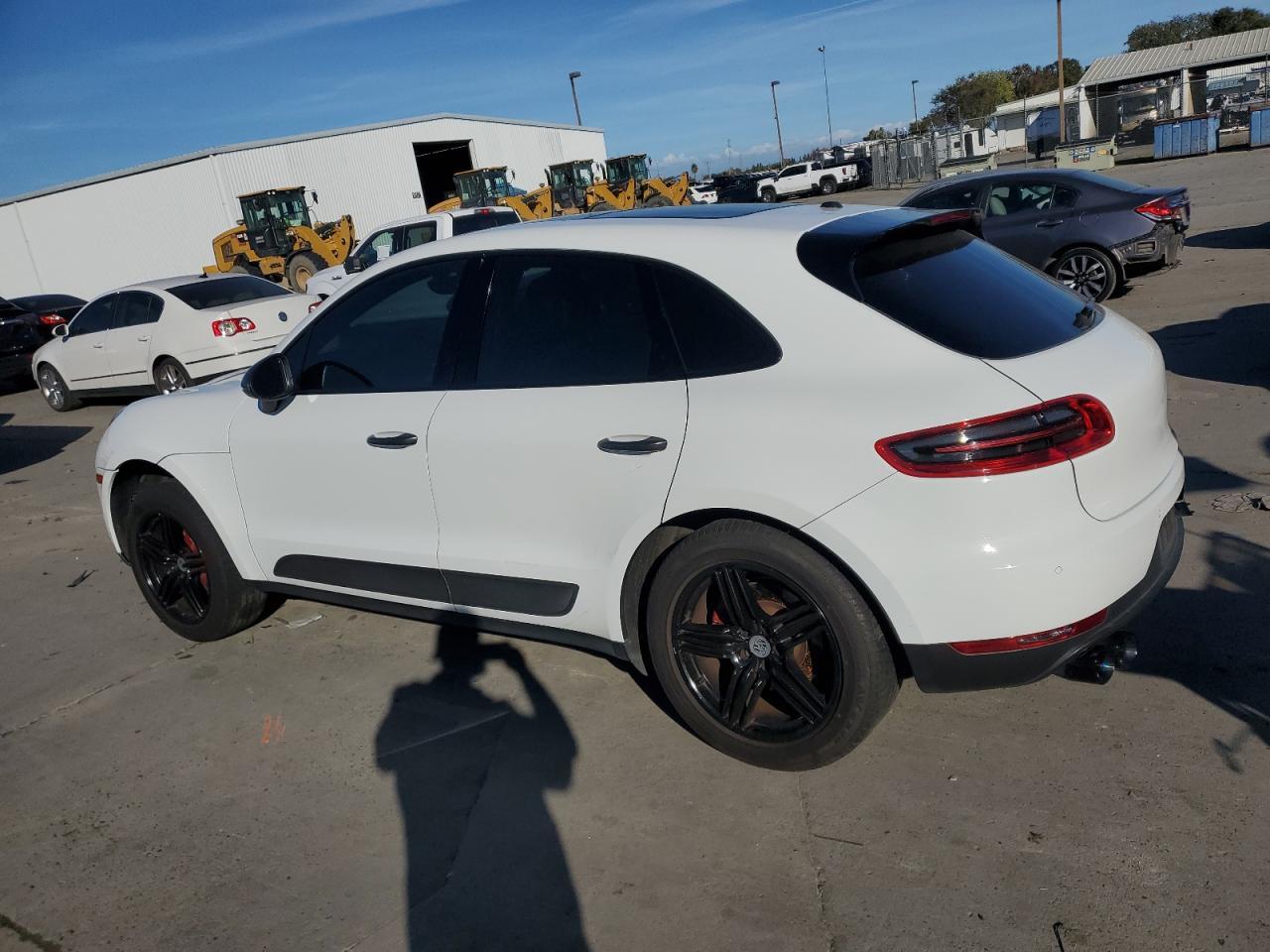 2016 PORSCHE Macan