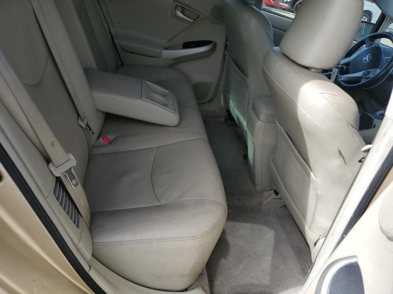 2011 TOYOTA PRIUS
