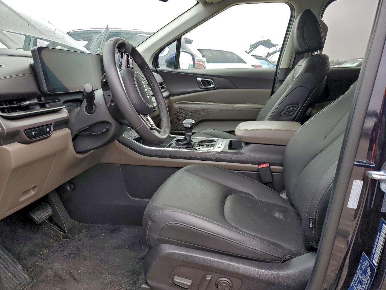 2025 KIA Carnival