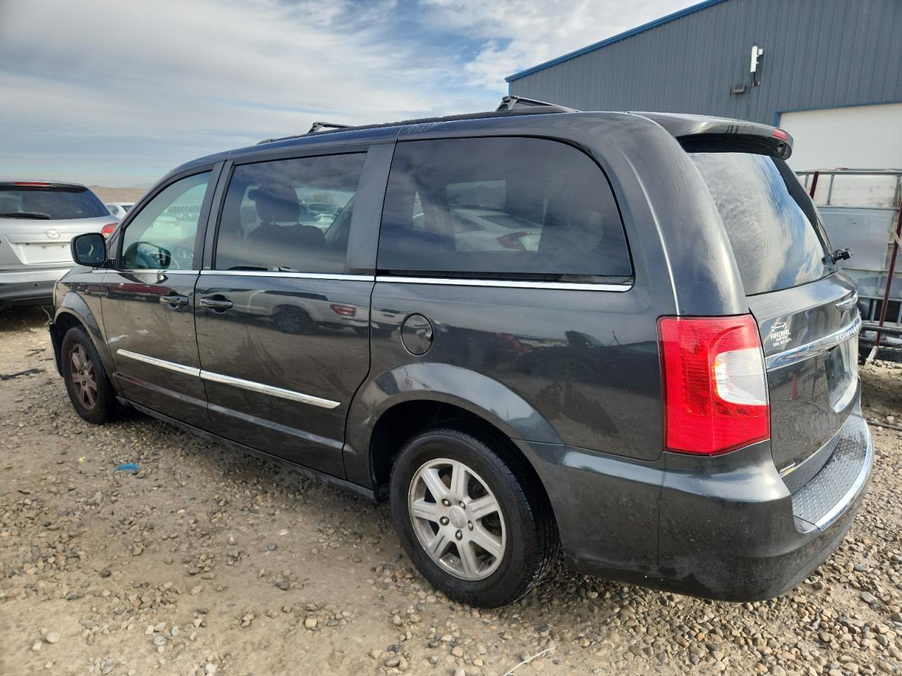 2012 CHRYSLER Town & Country