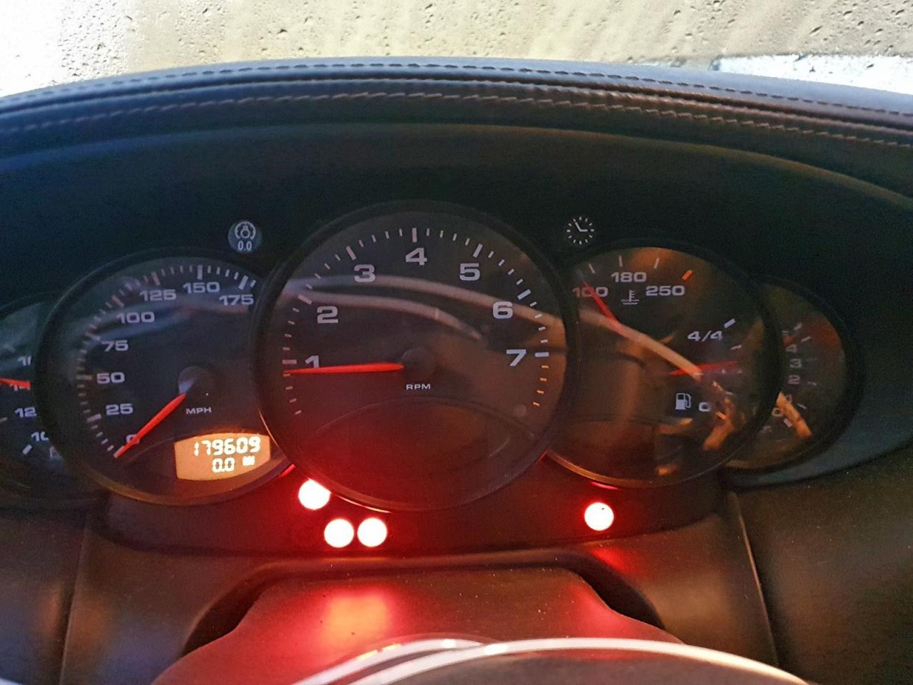 2001 PORSCHE 911