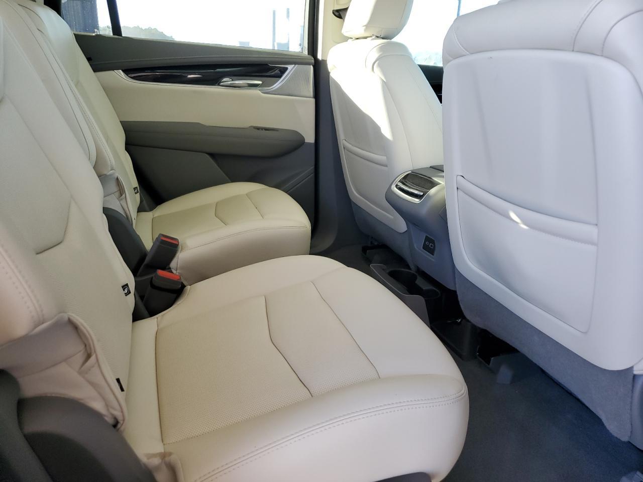 2024 CADILLAC XT6