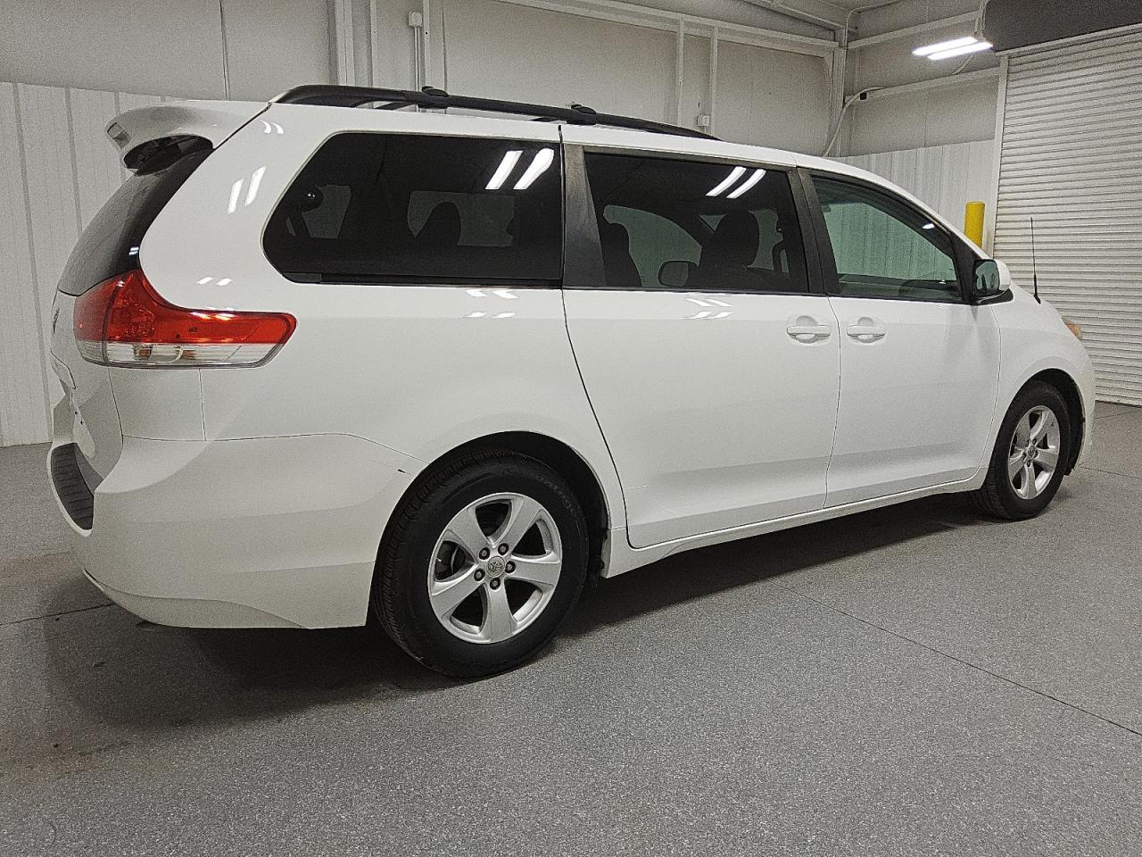 2014 TOYOTA SIENNA