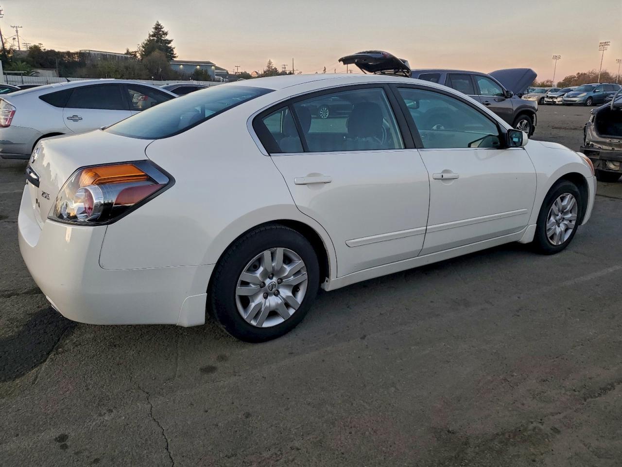 2012 NISSAN ALTIMA