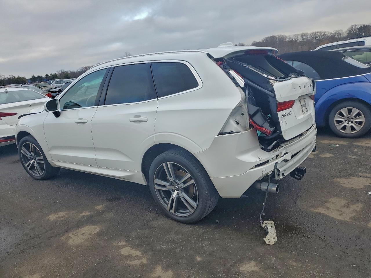 2021 VOLVO XC60