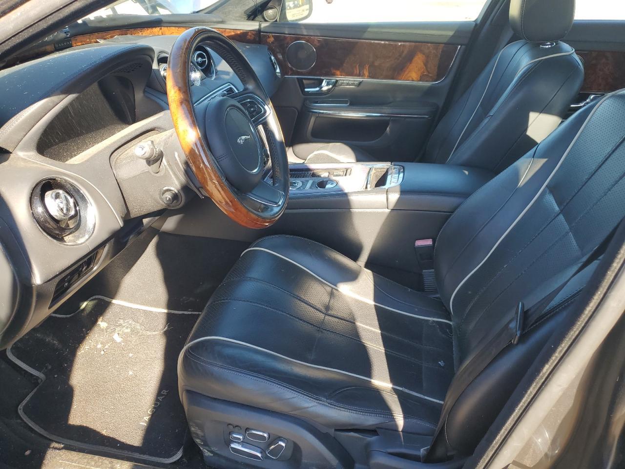 2011 JAGUAR Xj-Series