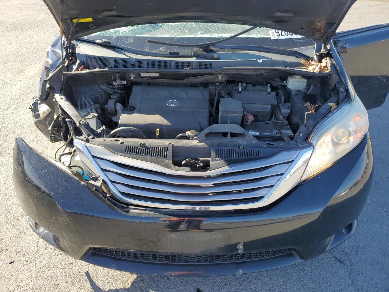 2015 TOYOTA SIENNA