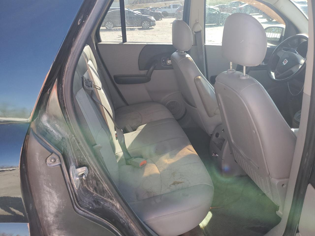 2004 SATURN Vue