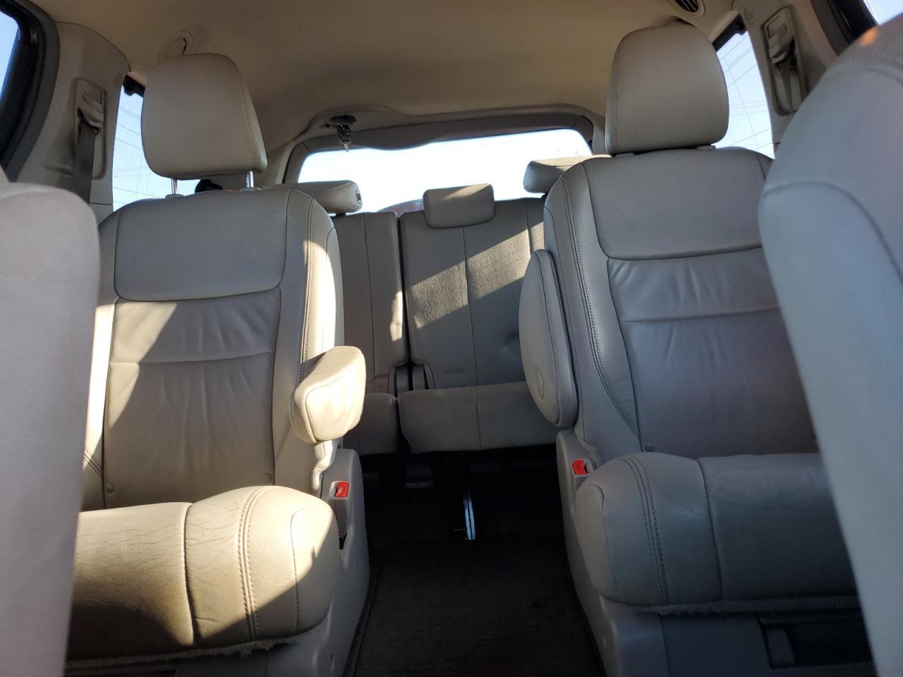 2015 TOYOTA SIENNA