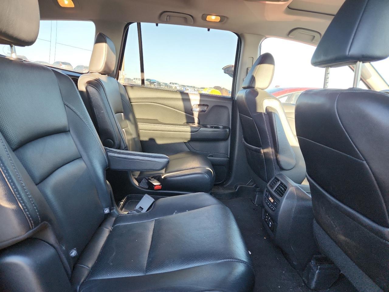 2017 HONDA PILOT