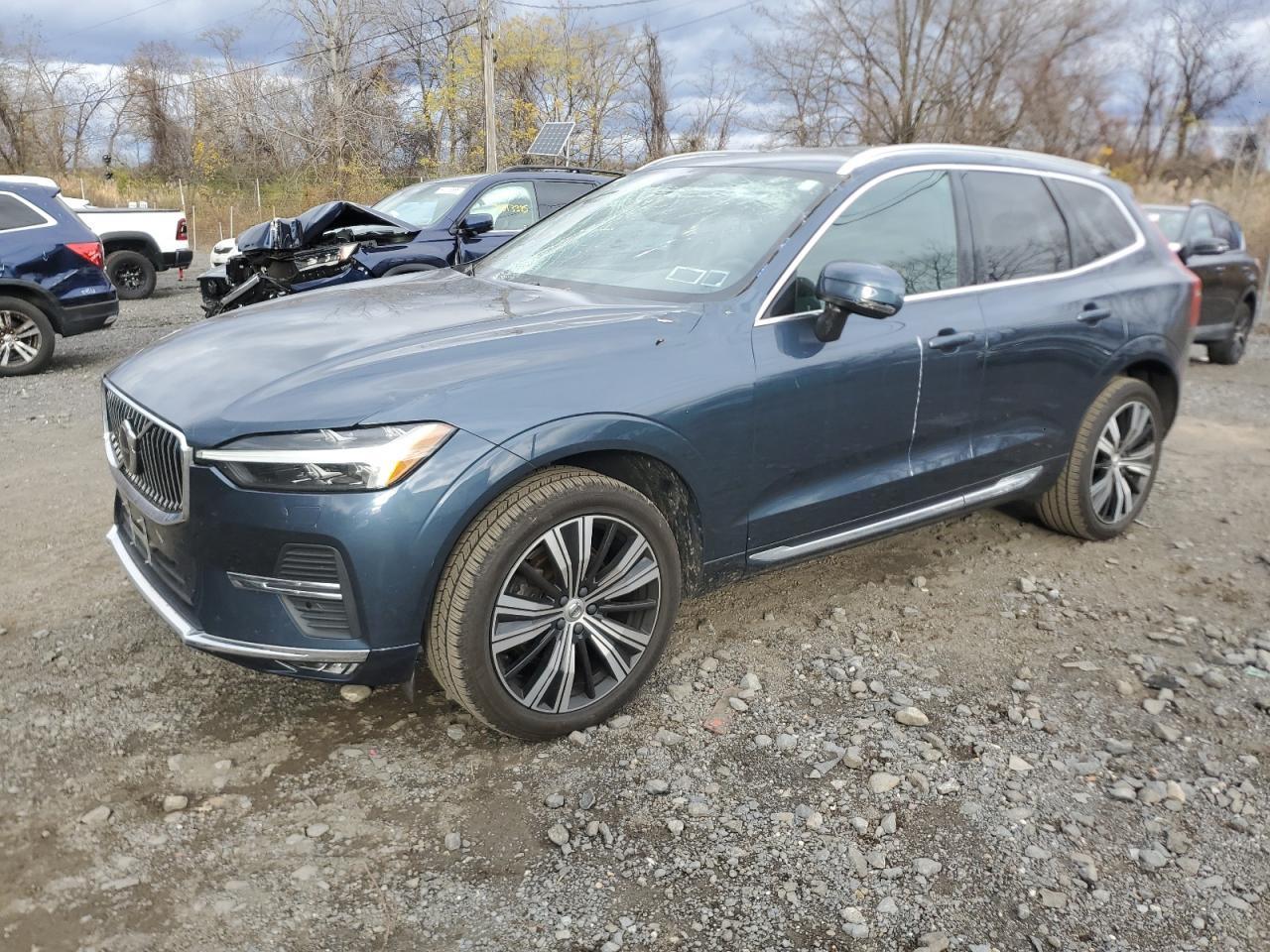 2022 VOLVO XC60