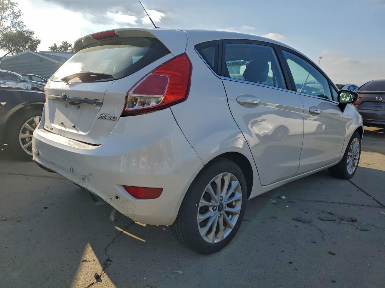 2017 FORD Fiesta