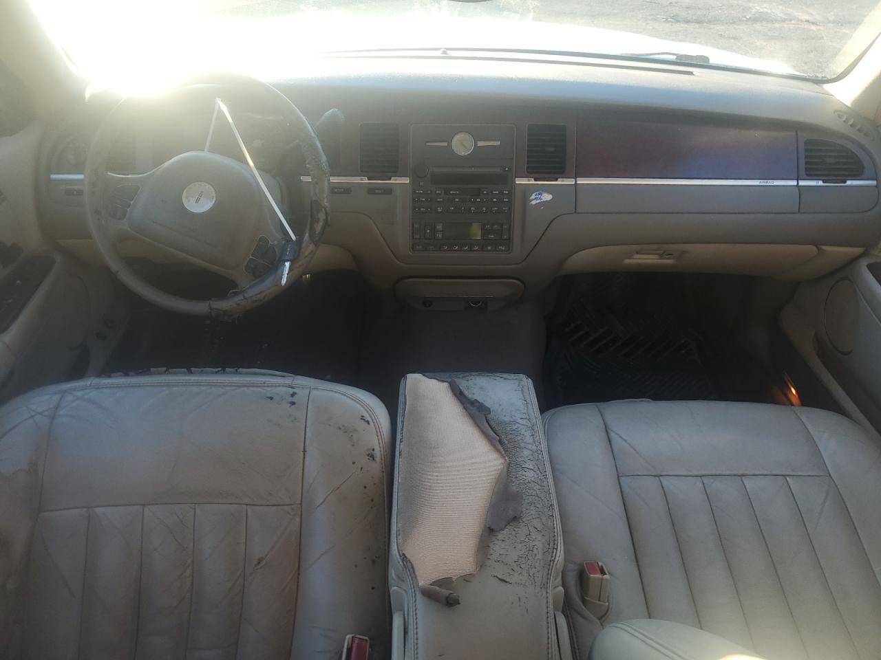 2003 LINCOLN Town Car