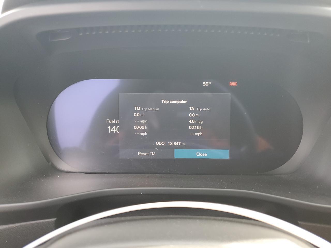 2025 VOLVO XC40