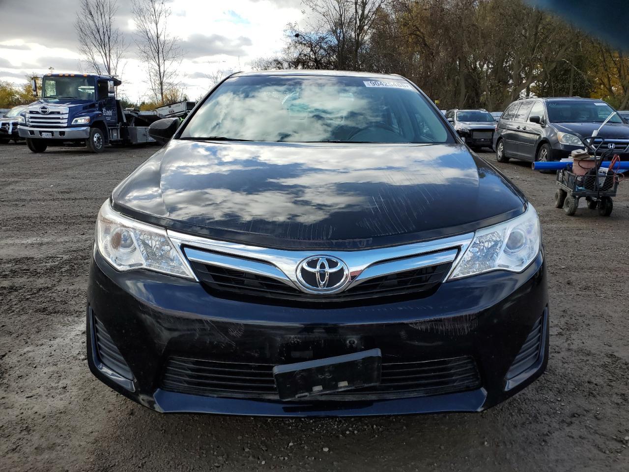 2014 TOYOTA CAMRY