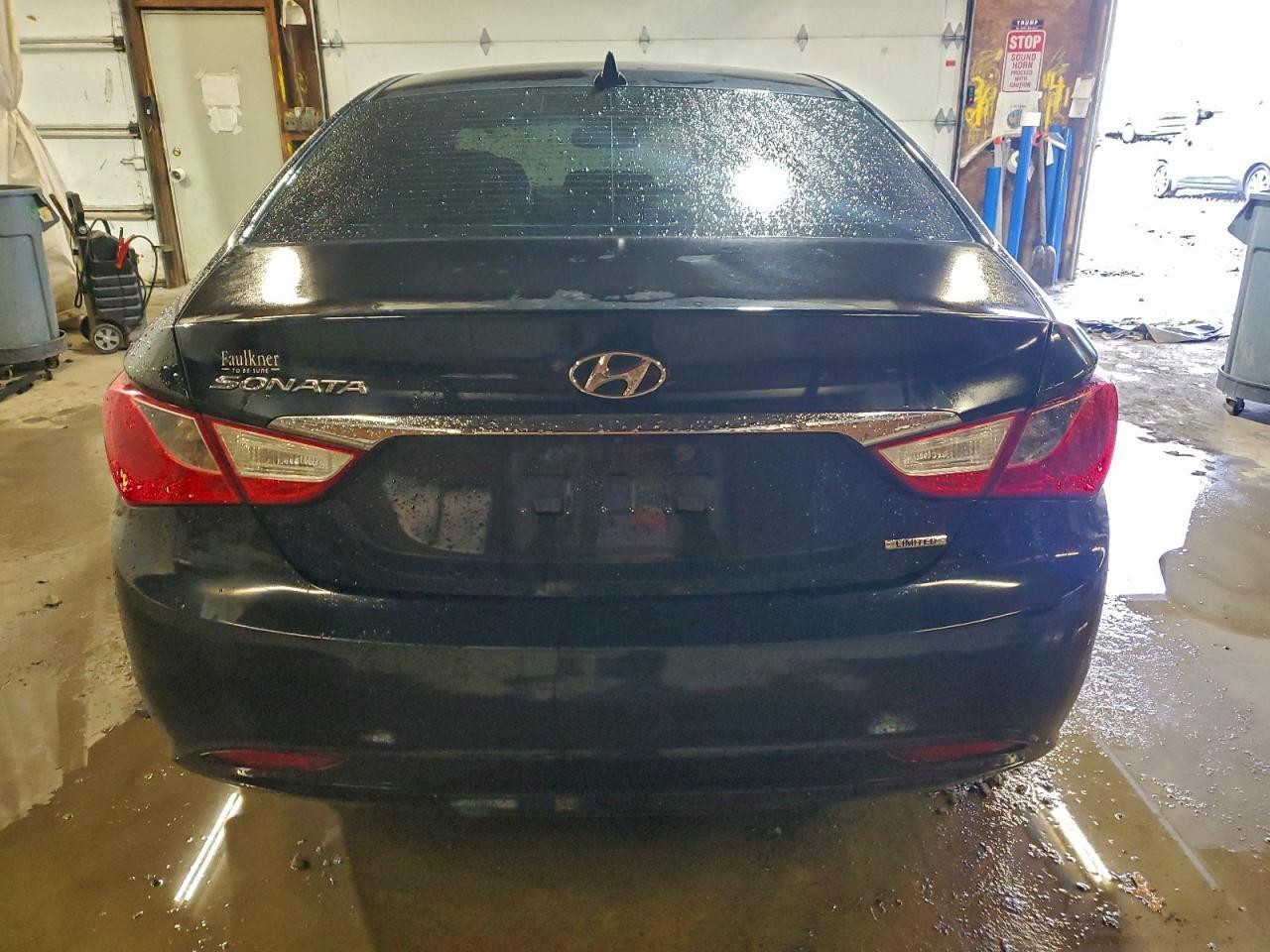 2011 HYUNDAI SONATA