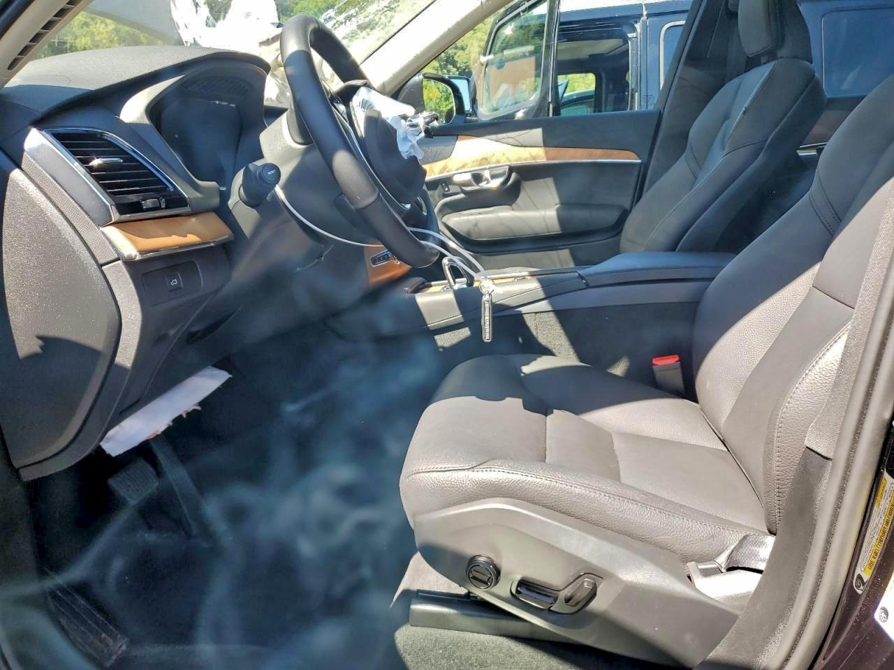 2025 VOLVO XC90