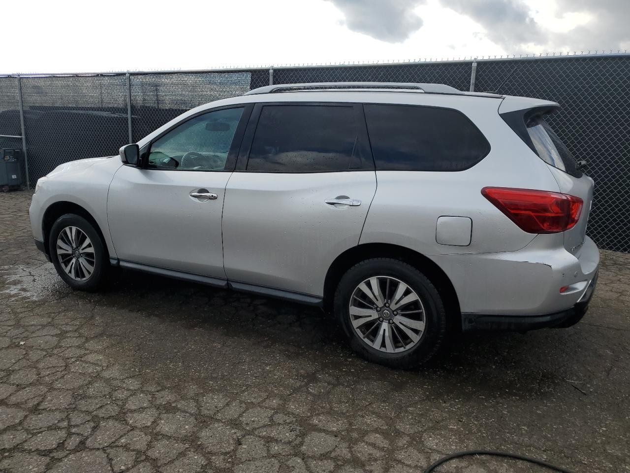 2017 NISSAN PATHFINDER
