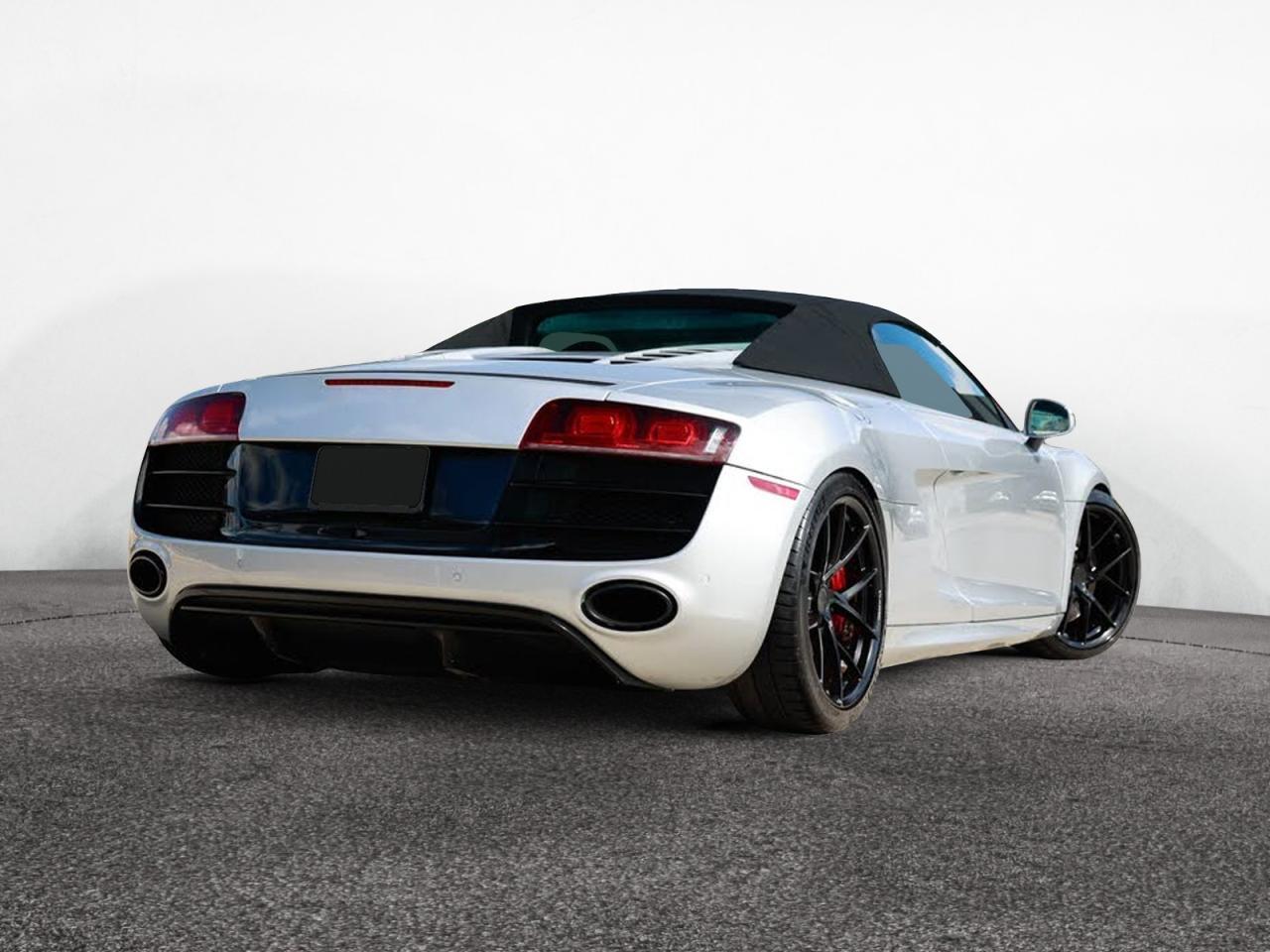 2011 AUDI R8