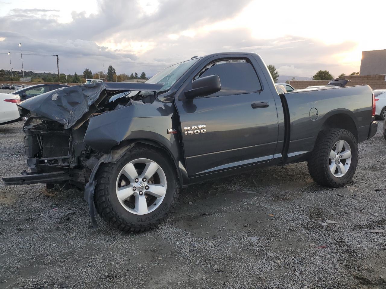 2016 RAM 1500 ST