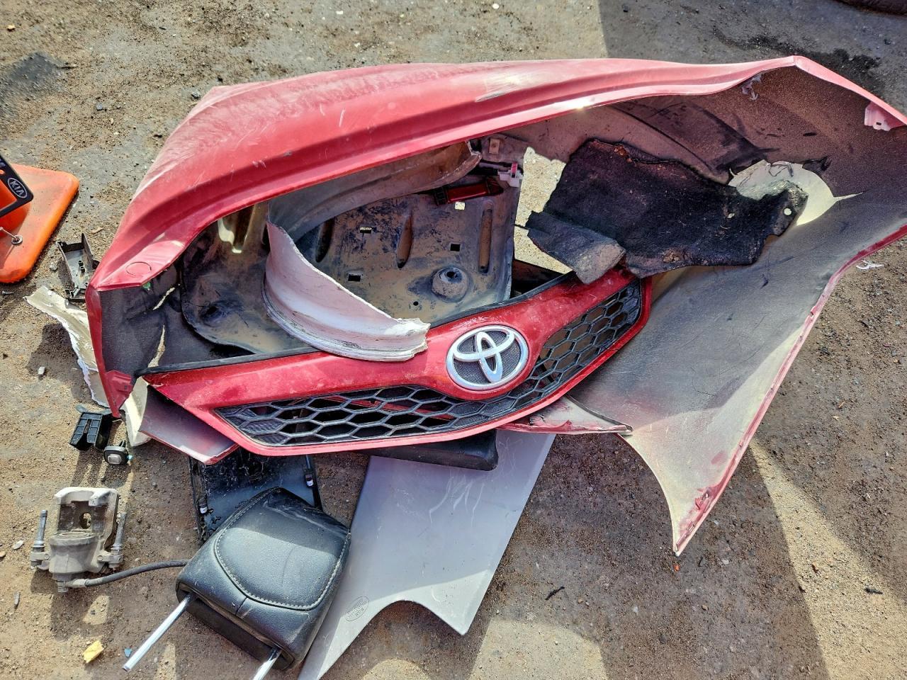 2012 TOYOTA CAMRY