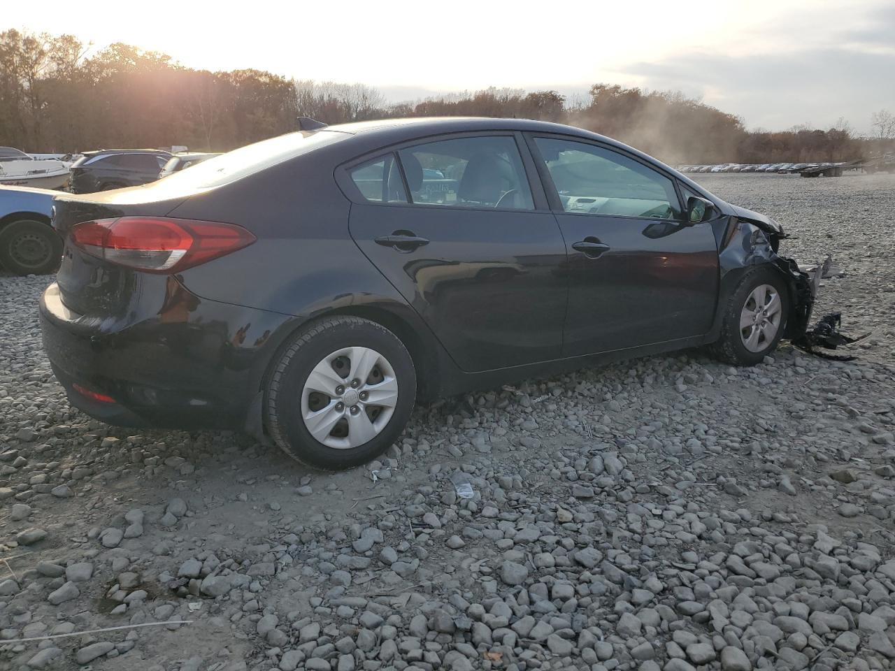 2017 KIA FORTE