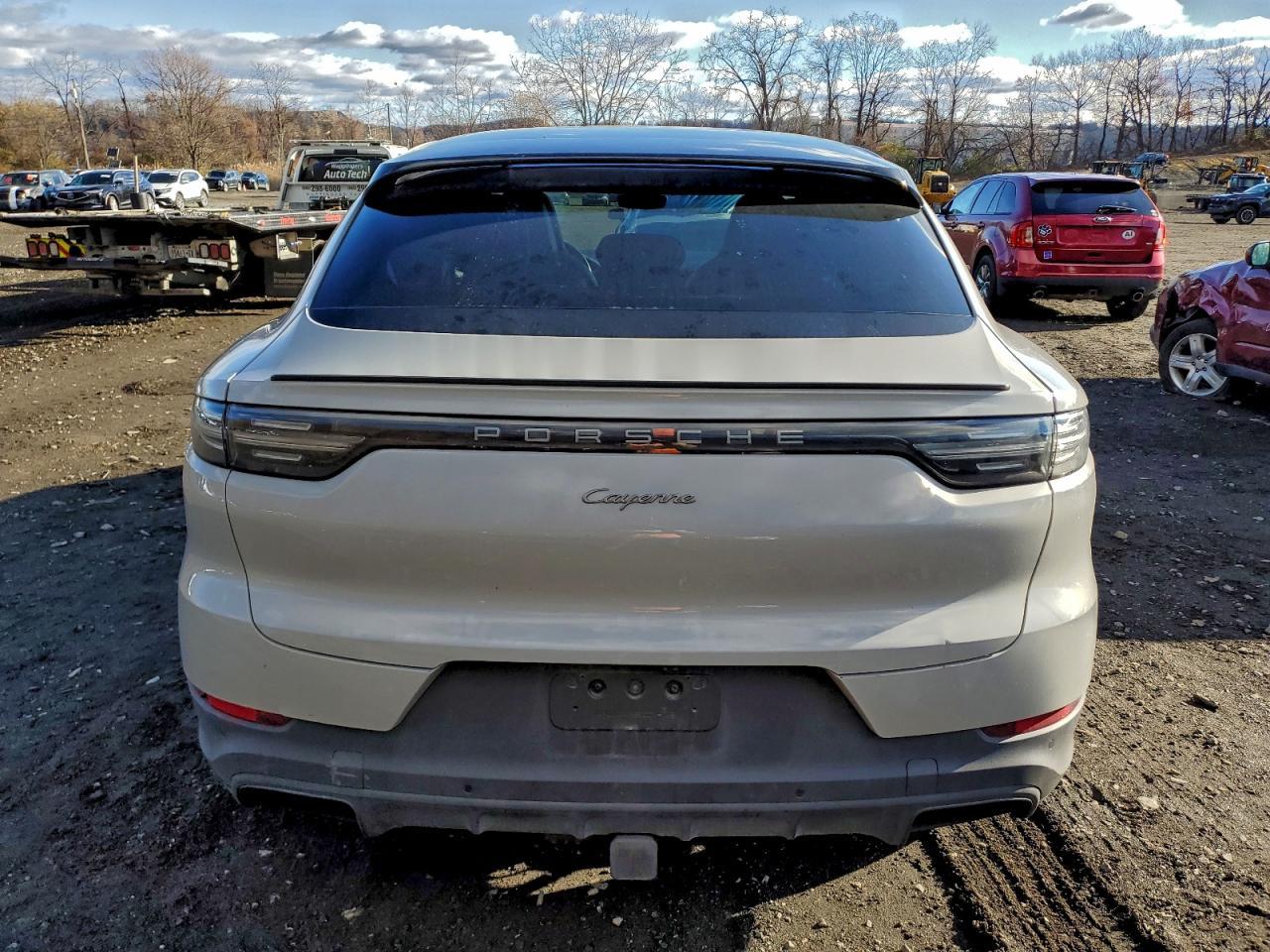 2022 PORSCHE CAYENNE
