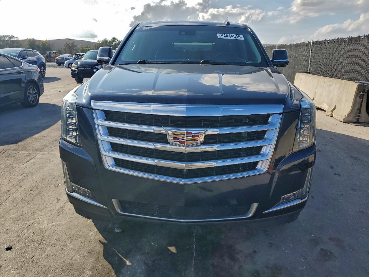2018 CADILLAC Escalade ESV