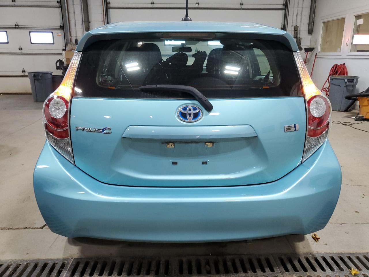 2014 TOYOTA Prius c