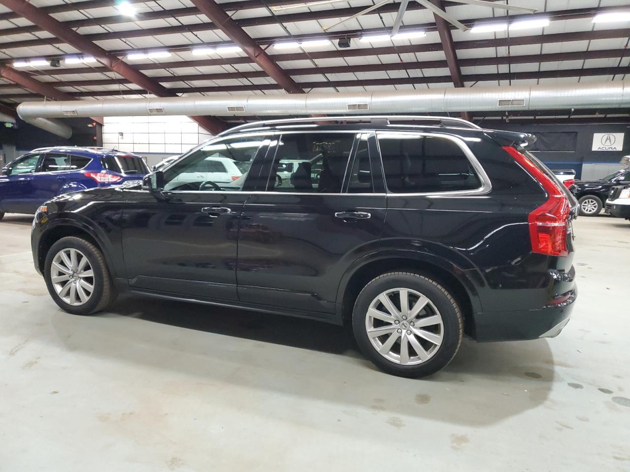 2019 VOLVO XC90