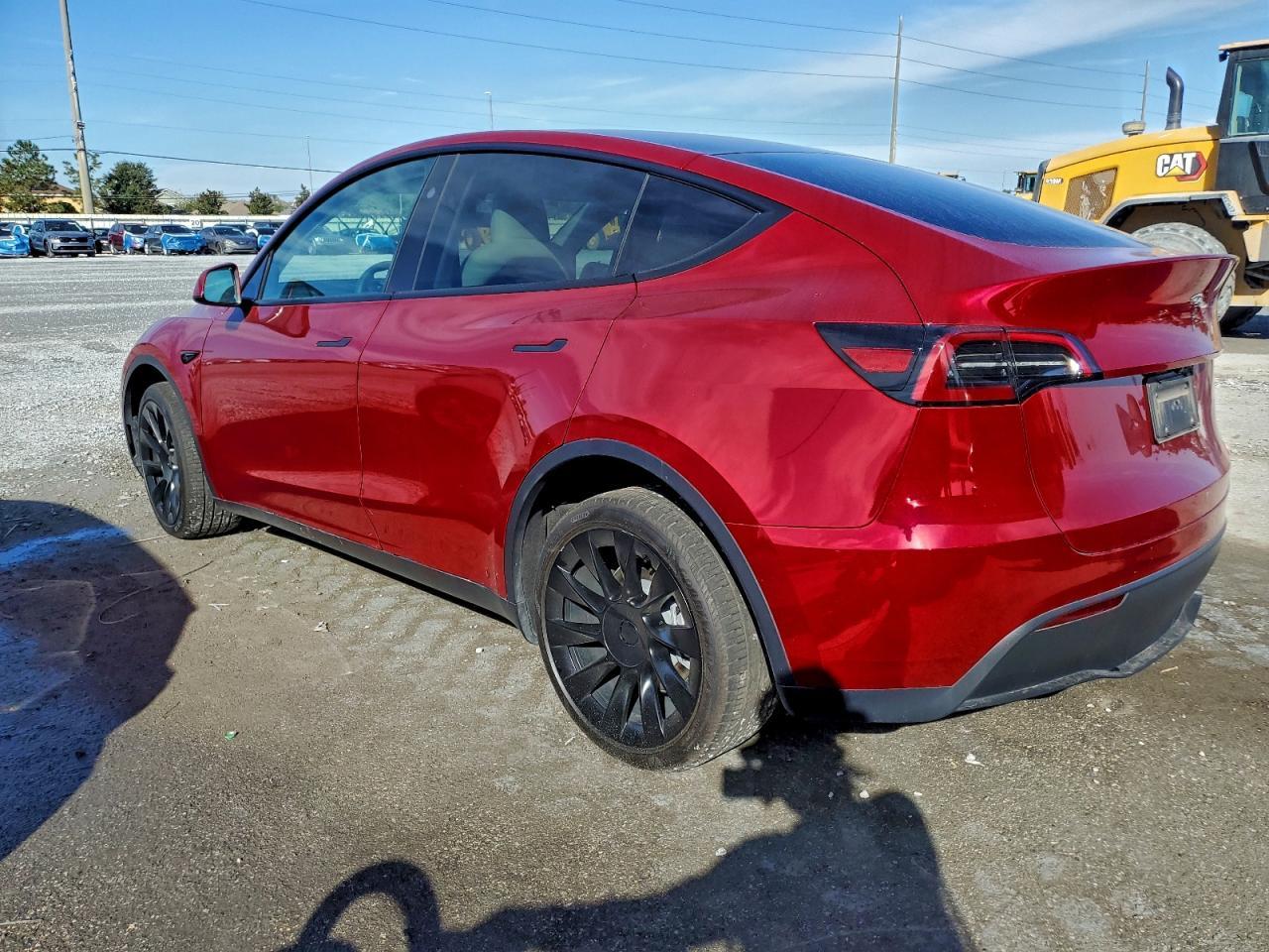 2025 TESLA MODEL Y