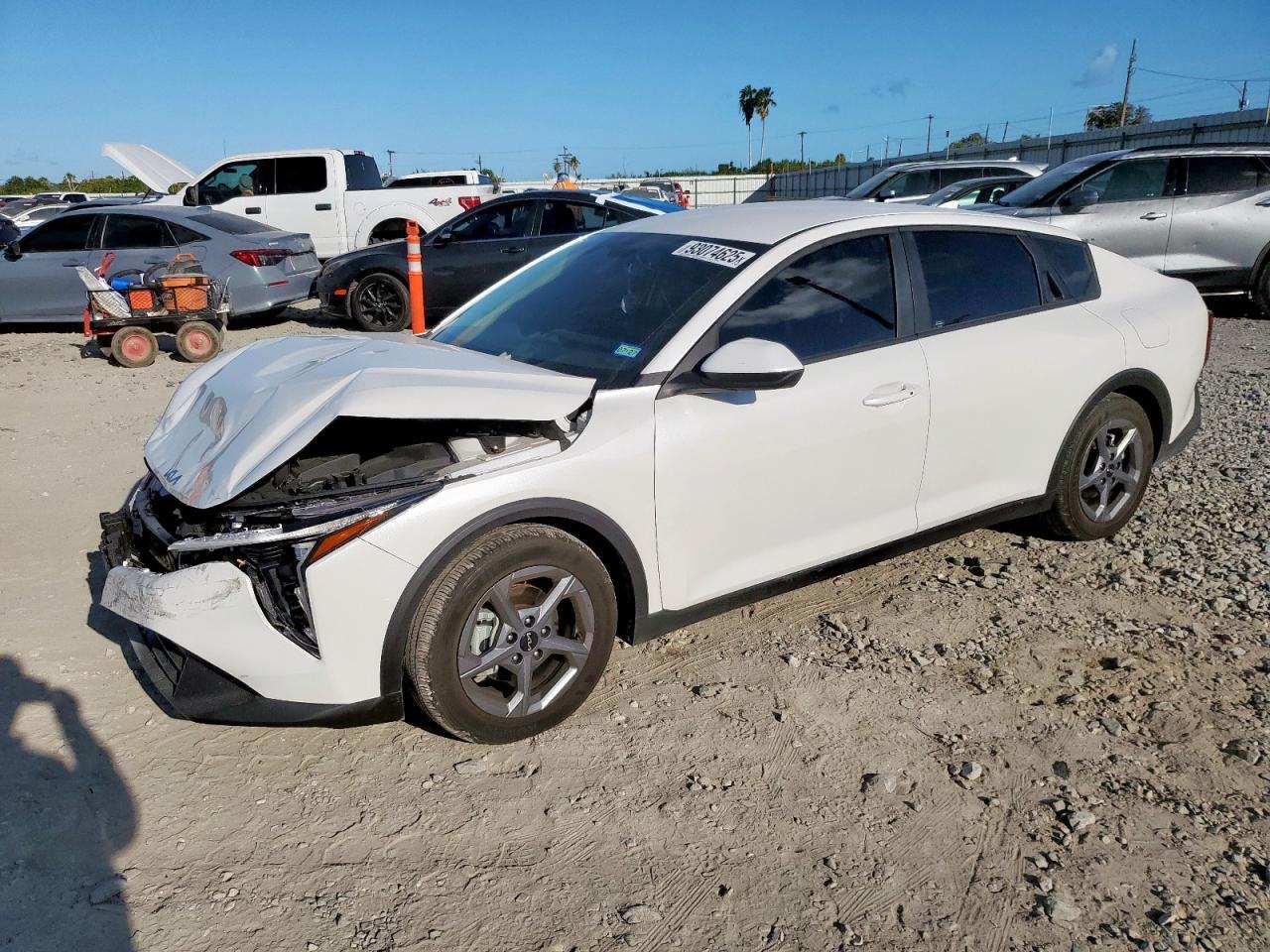 2025 KIA K4