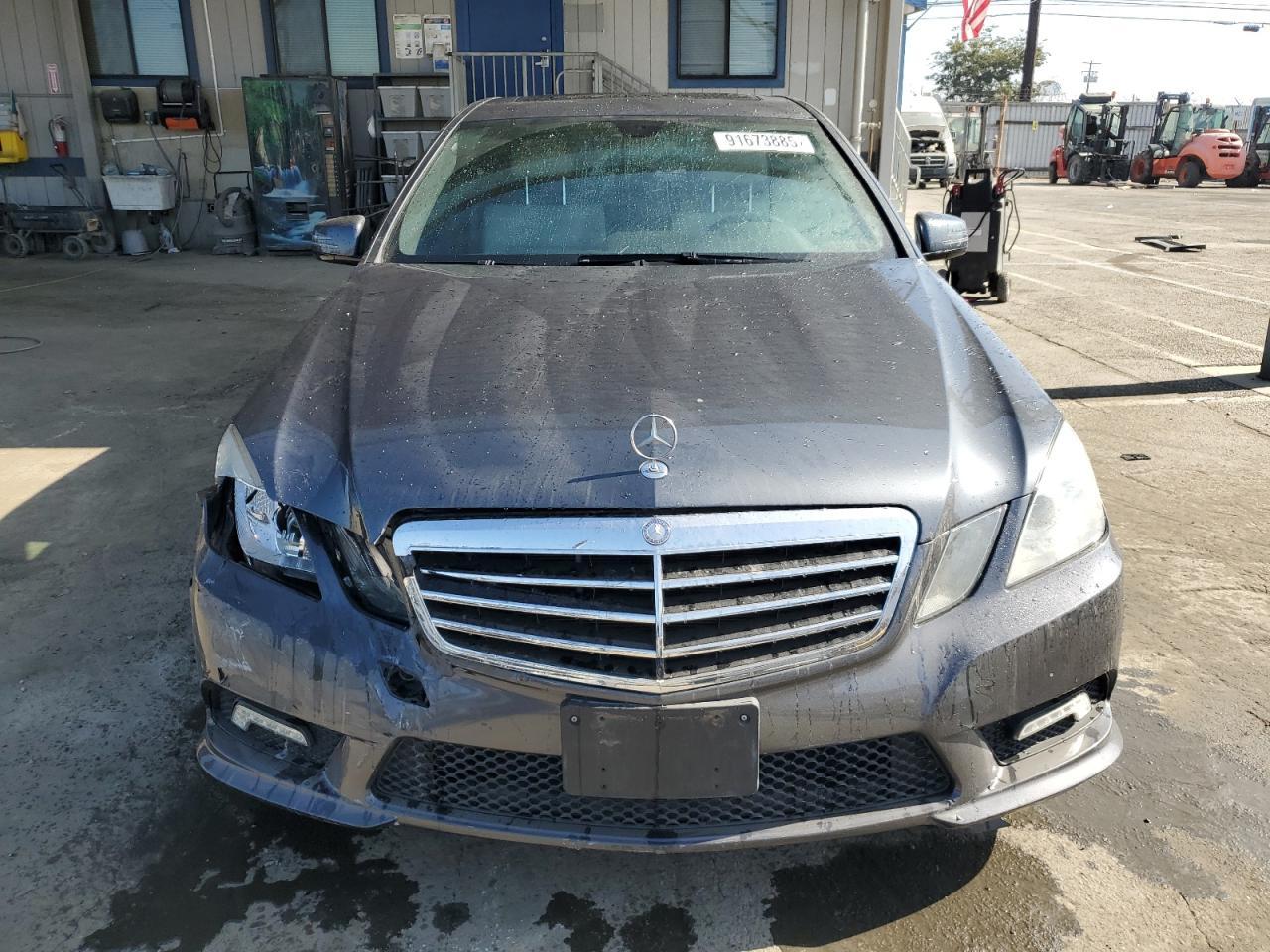 2011 MERCEDES-BENZ E-Class