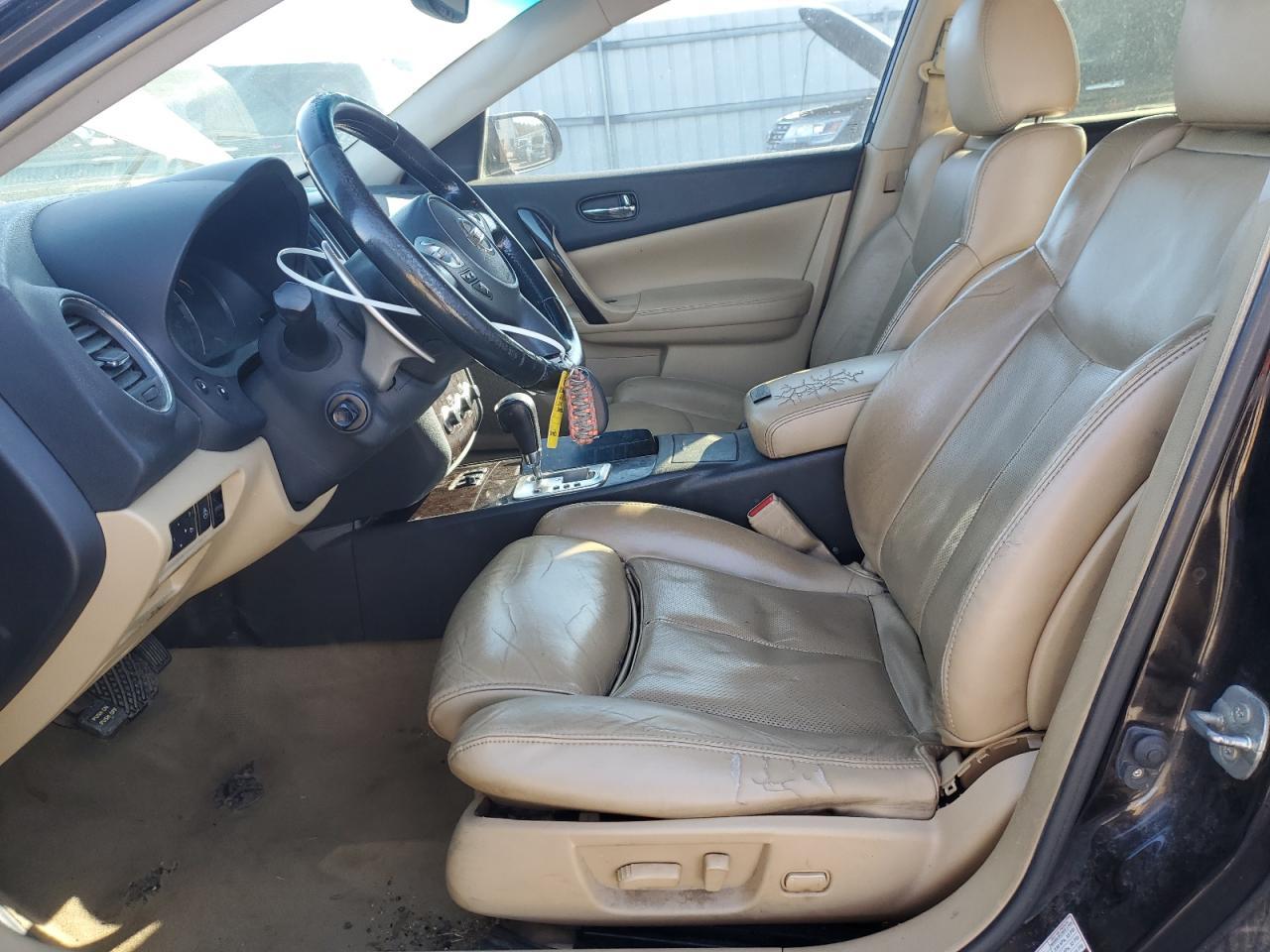 2011 NISSAN Maxima