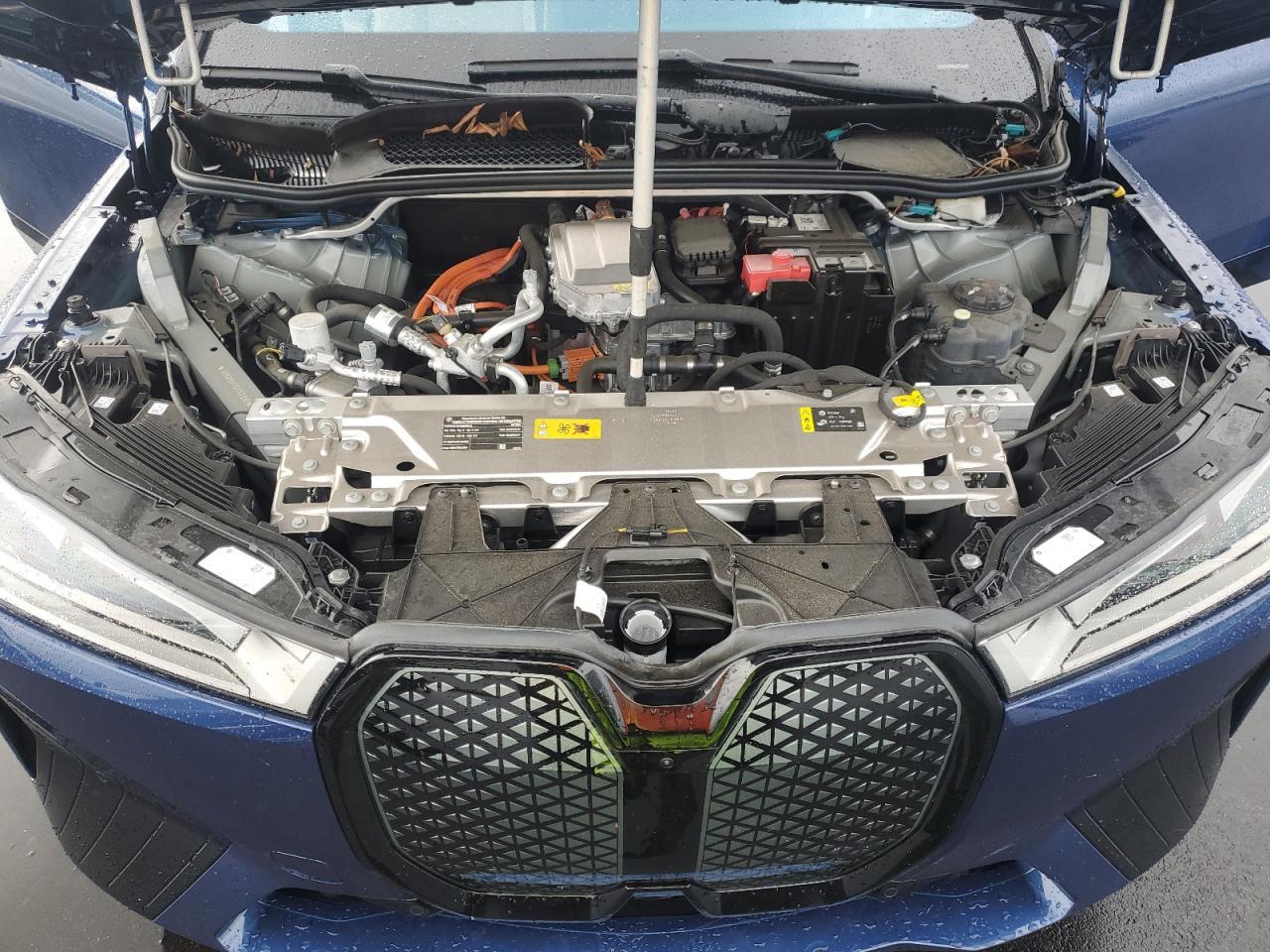 2024 BMW iX