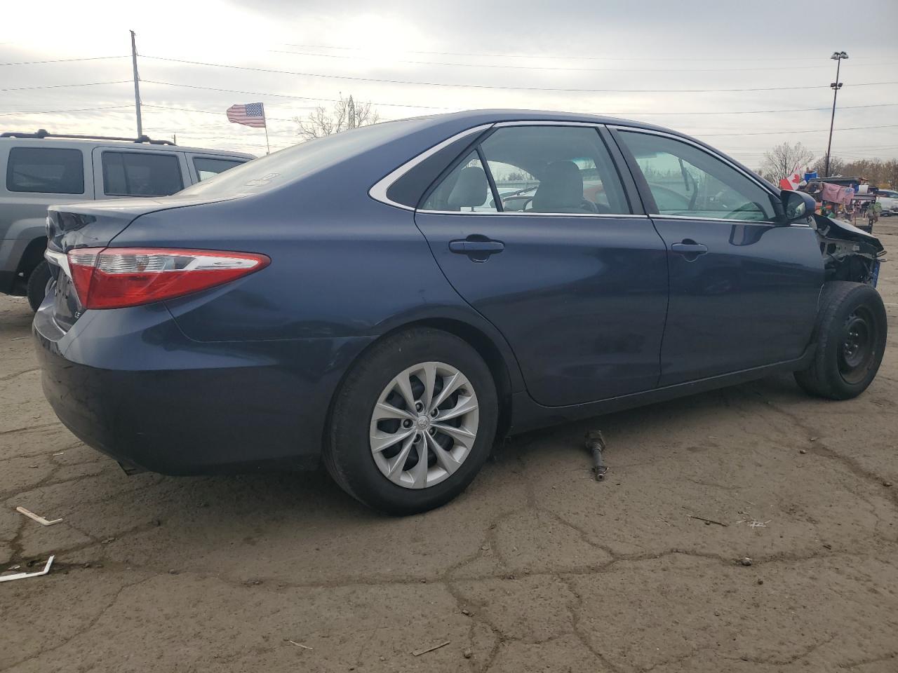 2016 TOYOTA CAMRY