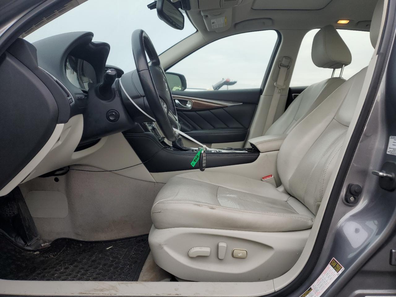 2015 INFINITI Q50