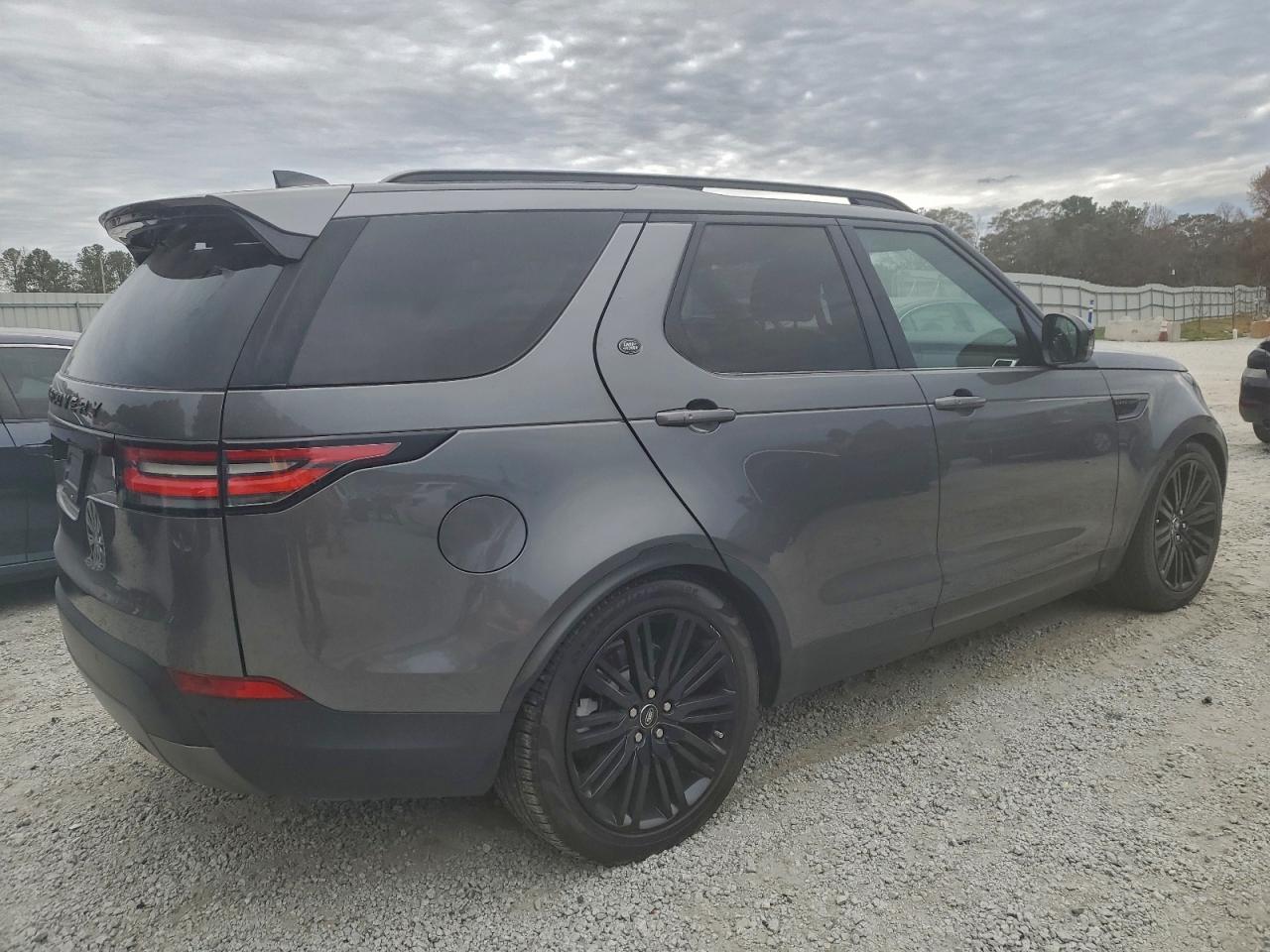 2017 LAND ROVER Discovery
