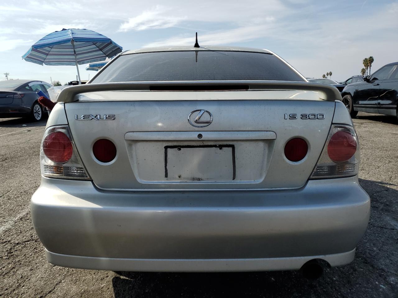 2002 LEXUS IS 300