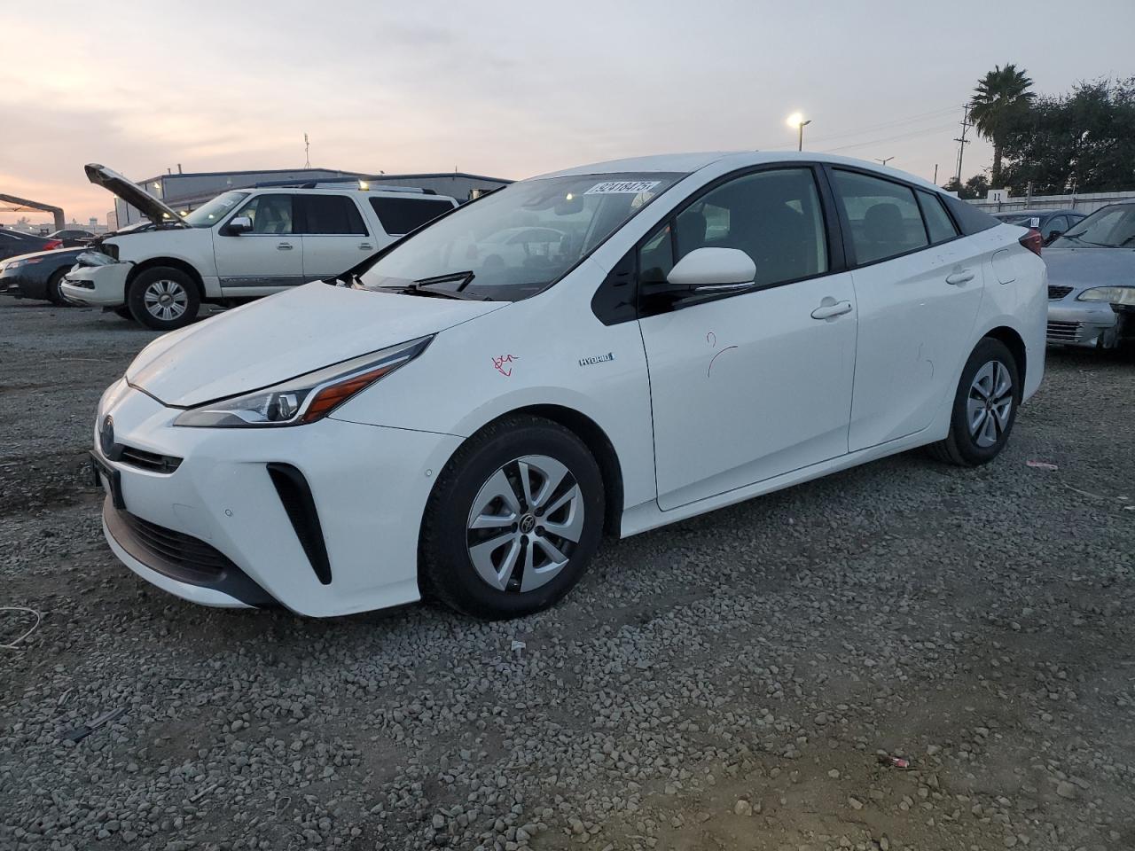2019 TOYOTA PRIUS